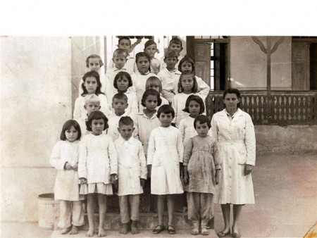 Grupo Escolar Munhoz da Rocha - Dona Elvira e sua turma